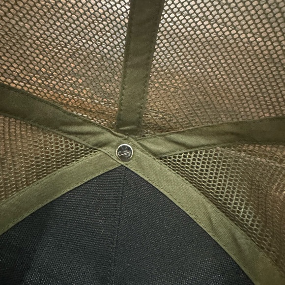 Mens Nike Olive Green Trucker Hat Size M/L - Picture 8 of 16